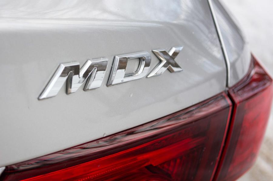 Логотип Acura MDX SH-AWD (YD3) 2014 года  (фото 14 из 36)